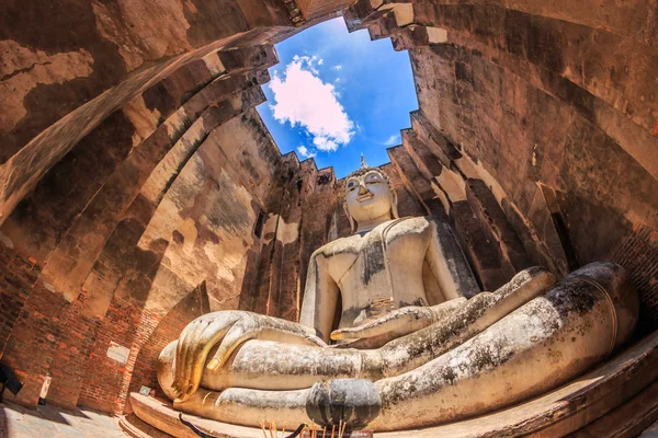 Vecchia statua buddha — Foto Stock
