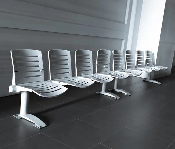 Chairs in empty room — Stock Photo, Image