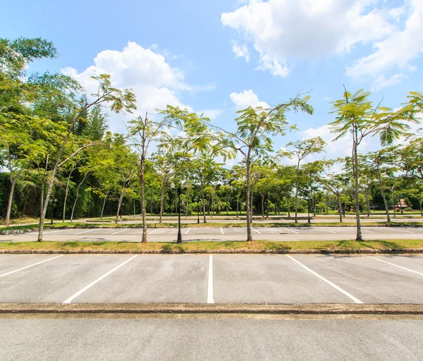 Estacionamiento vacío —  Fotos de Stock