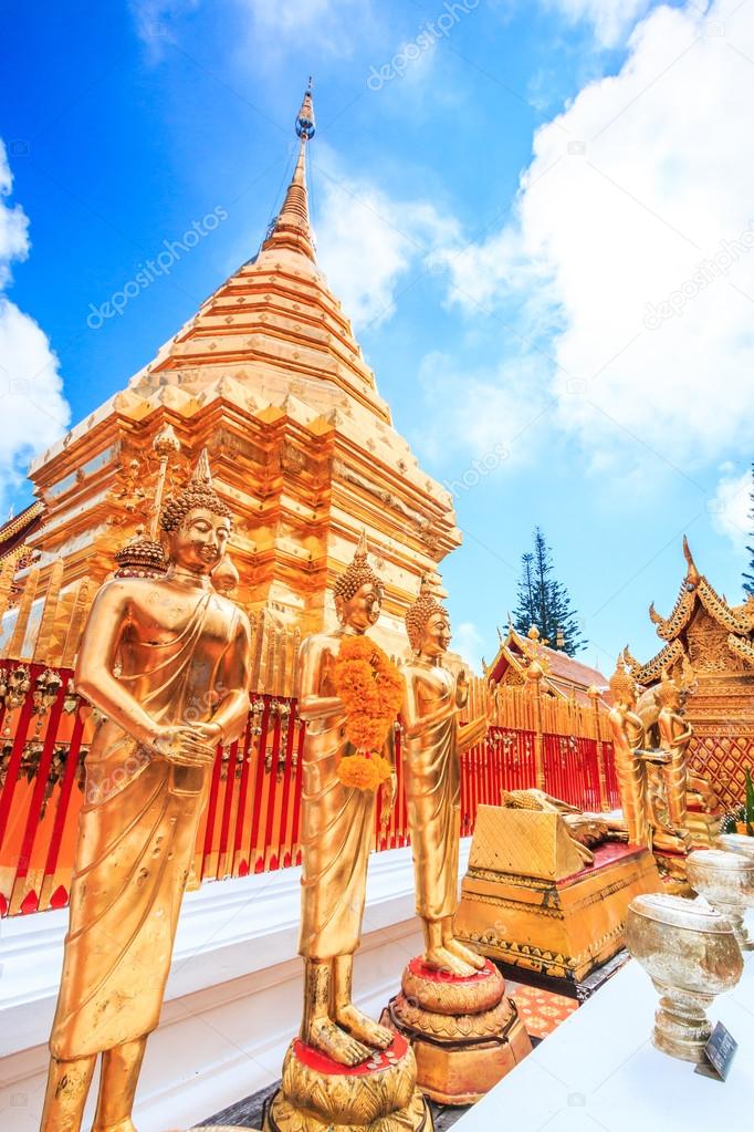 Golden pagoda wat Phra That Doi Suthep