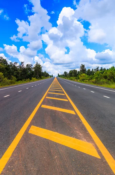 Estrada asfalto estrada — Fotografia de Stock