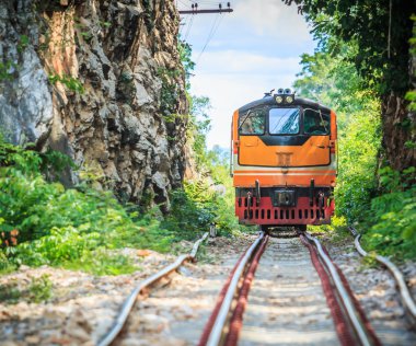 kanjanaburi demiryolu tren