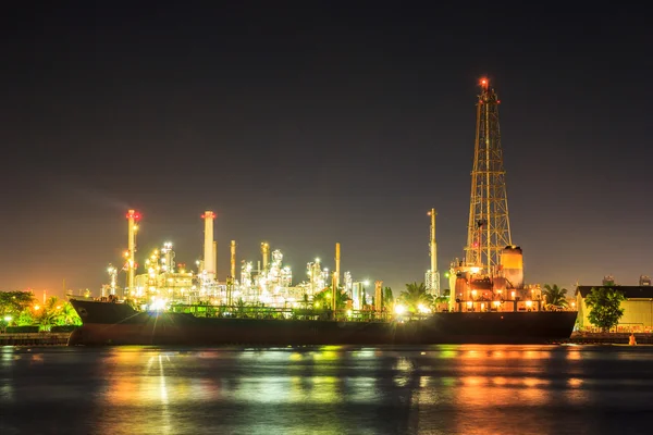 Planta de refinería de petróleo en Bangkok — Foto de Stock