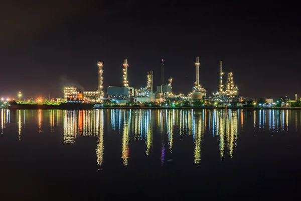 Planta de refinería de petróleo en Bangkok — Foto de Stock