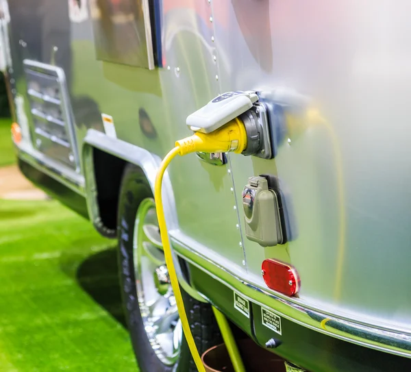 Fonte de alimentação elétrica do carro — Fotografia de Stock