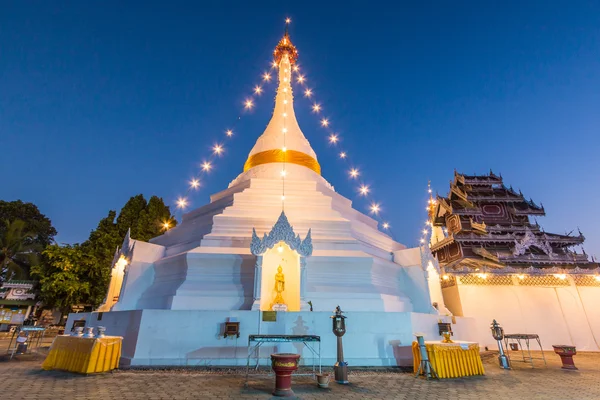Chrám Wat Phra že Mu Doi Kong. — Stock fotografie