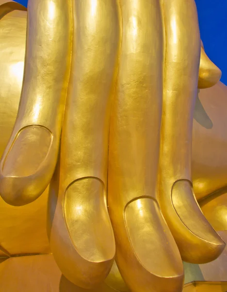 Goldene Buddha-Hand. — Stockfoto