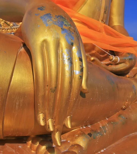 Golden buddha statue — Stock Photo, Image