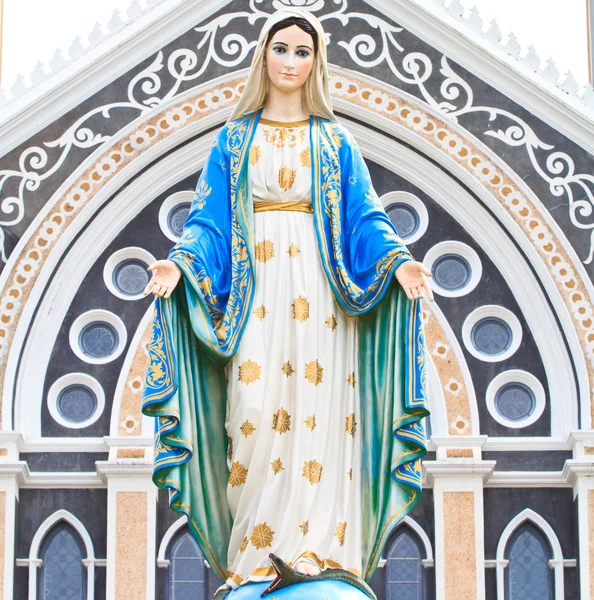 Statuia Fecioarei Maria — Fotografie, imagine de stoc