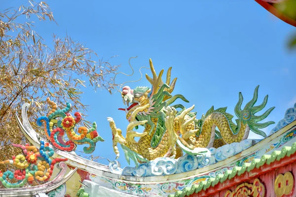 Dragon Statue Chinese Traditional Art Shrine — Stock Photo, Image