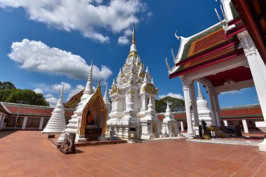 Surat Thani, Tayland 'daki Praborommathat chaiya Tapınağı' ndaki Pagoda..