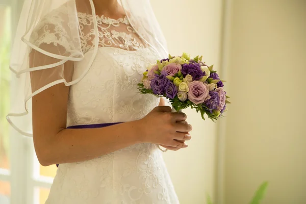 The prettiest brides wedding bouquet. — Stock Photo, Image