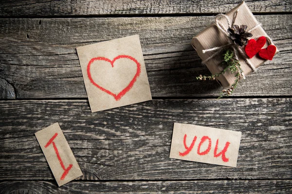 Words about love and a gift on valentine's day. — Stock Photo, Image