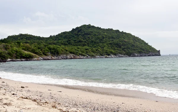 Isla Sichang cerca de Sriracha (Chonburi, Tailandia ) —  Fotos de Stock