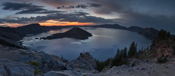 Kráterové jezero — Stock fotografie