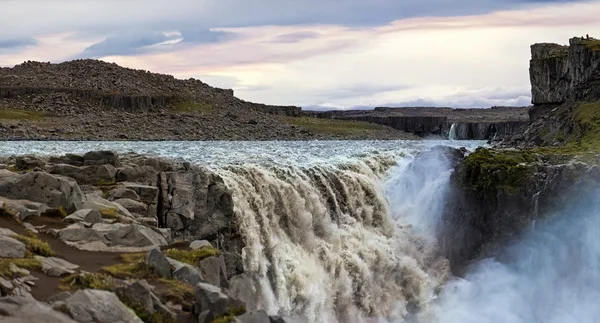 Dettifoss słynnego wodospadu Islandii jest — Zdjęcie stockowe