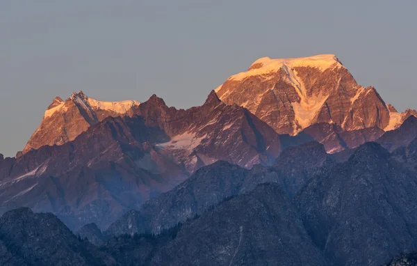 Sunset over himalaya — Stock Photo, Image