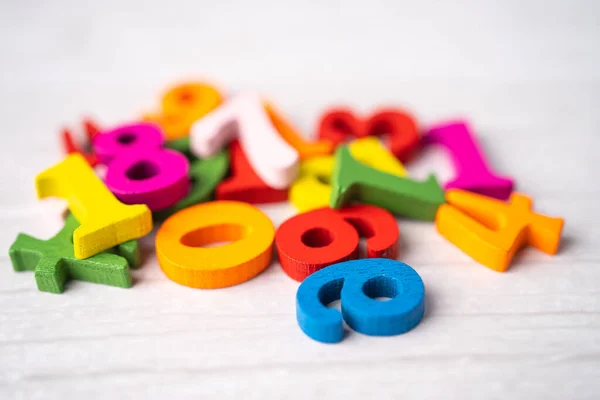 Matemática Número Colorido Sobre Fundo Branco Educação Estudar Matemática Aprendizagem — Fotografia de Stock