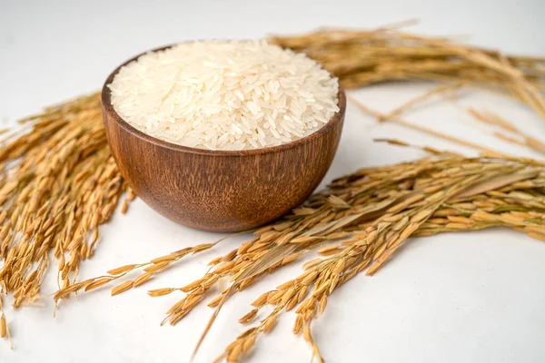 Jasminweißer Reis Holzschale Mit Goldkorn Vom Bauernhof — Stockfoto
