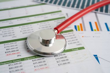 Hesap tablosu, Finans, Hesap, İstatistik, Yatırım, Analitik Araştırma Veri Ekonomisi Hesap Tablosu ve İşletme Şirketi kavramı üzerindeki steteskop.