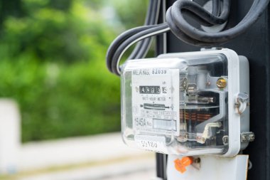 Ev ve ofisteki enerji maliyeti için elektrik ölçüm sayacı.