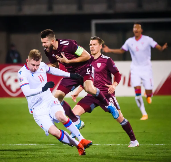 RIGA, LATVIA. 14 Kasım 2020. RIGA, LATVIA. UEFA Ulusal Futbol Takımı Letonya ve Faroe Adaları arasında oynanan Lider Maçı.