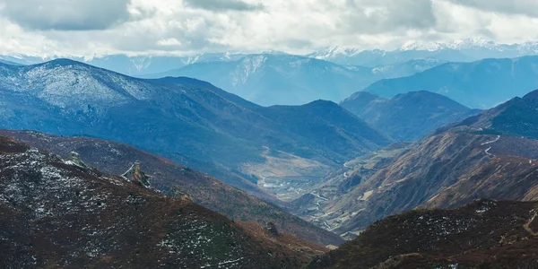 Montanha da neve — Fotografia de Stock