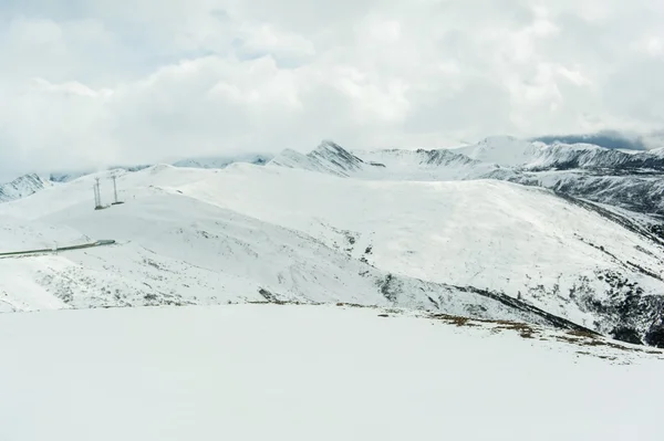 Montagna di neve — Foto Stock