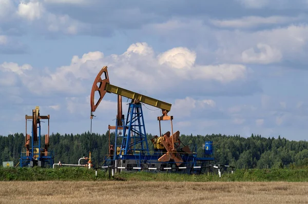 Yağ pompası. Tarım alanında petrol endüstrisi ekipmanları