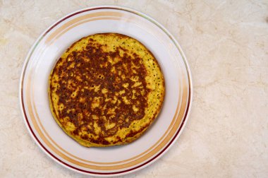 Tabakta bir yığın leziz krep