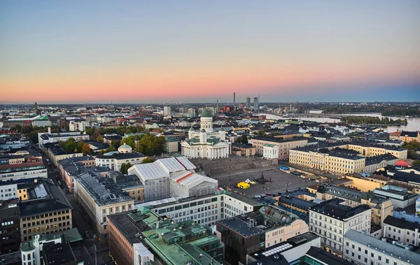 芬兰参议院广场和赫尔辛基大教堂的空中景观 — 图库照片