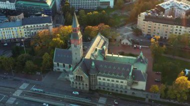 Helsinki, Finlandiya - 11 Ekim 2020: Finlandiya Ulusal Müzesi 'nin havadan görüşü.