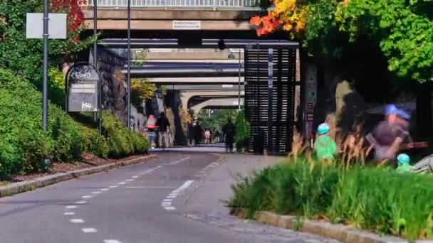 Helsinki Finlandia Septiembre 2020 Baana Carretera Para Bicicletas Calle Peatonal — Vídeos de Stock