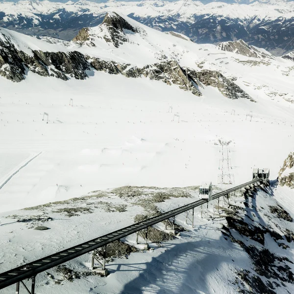 Hermosa vista desde el pico Kitzsteinhorn en los Alpes —  Fotos de Stock