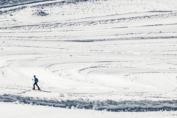 Esquiador de fundo — Fotografia de Stock