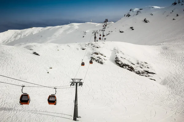 Cable car at Heiligenblut ski resort (Austrian Alps) — Stock Photo, Image