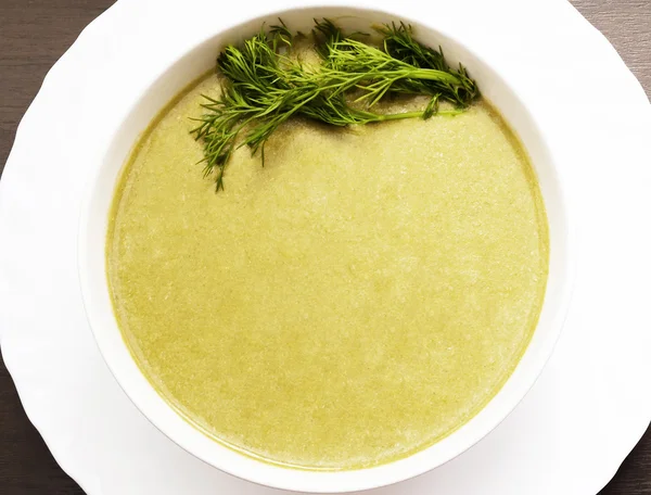 Суп со шпинатом — стоковое фото