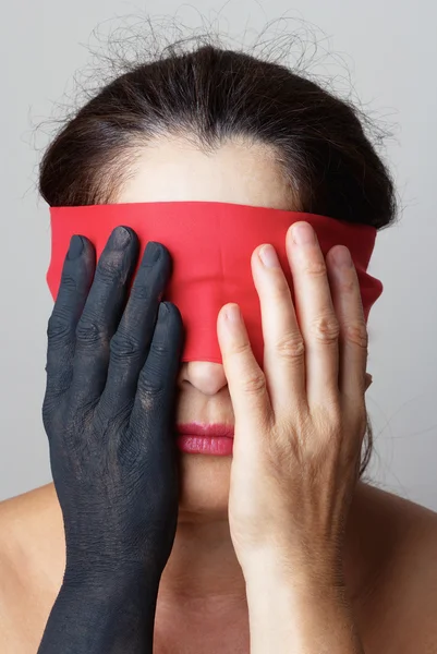 Gebonden mond en blinddoek ogen. — Stockfoto