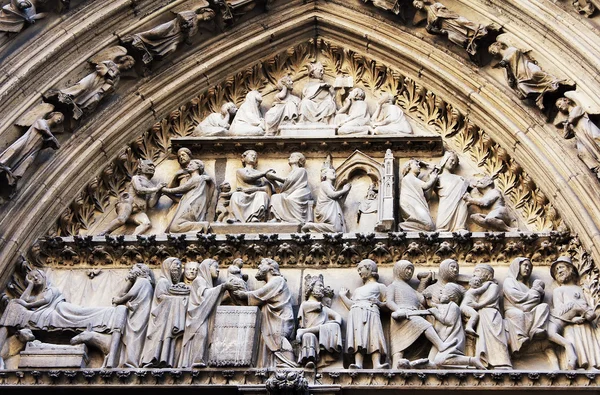 Notre Dame de Paris is a Gothic cathedral — Stock Photo, Image