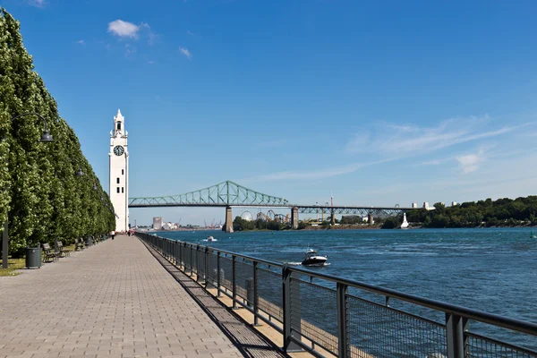 La Torre del Reloj de Montreal en el Puerto Viejo de Montreal, Canadá —  Fotos de Stock