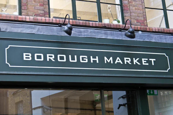 LONDON - April 9, 2014: Borough Market is a wholesale and retail — Stock Photo, Image