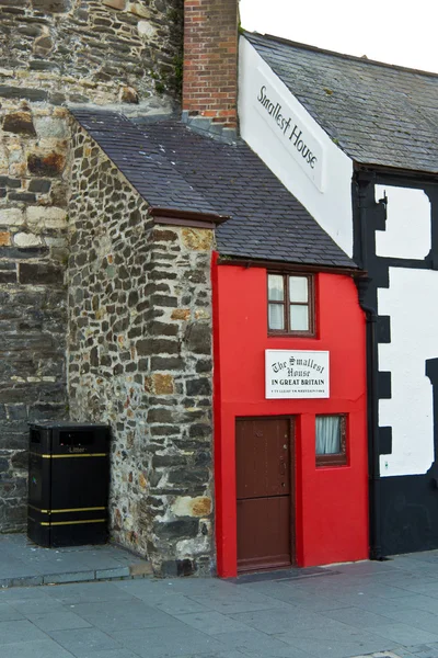 CONWY/WALES - April 14, 2014: The "Smallest House in Great Brita — Stock Photo, Image