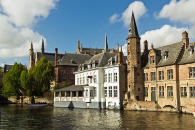 Bruges, Belçika Rozenhoedkaai görünümünden