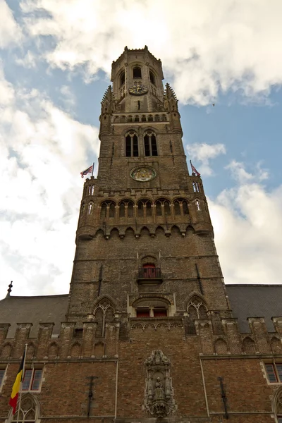 Tall Belfry bell tower em Bruges, Bélgica — Fotografia de Stock
