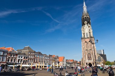 Delft/Hollanda - 16 Nisan 2014: Tarihi Delft Pazar Meydanı