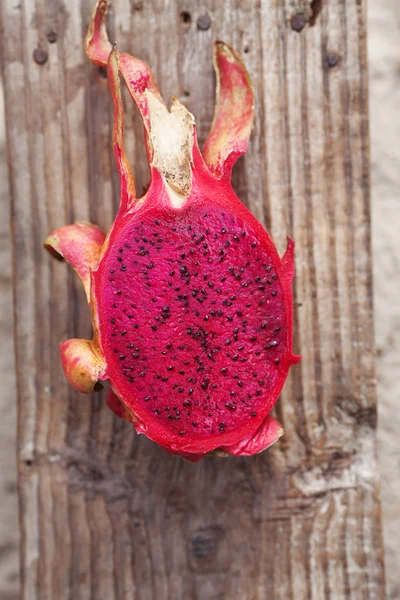 Κόκκινα φρούτα δράκος — Φωτογραφία Αρχείου