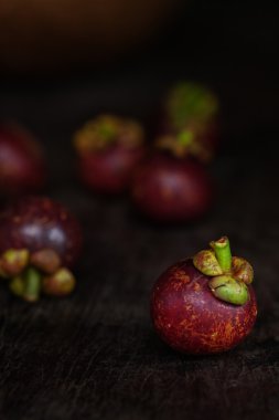 mangosteens karanlık bir tablo