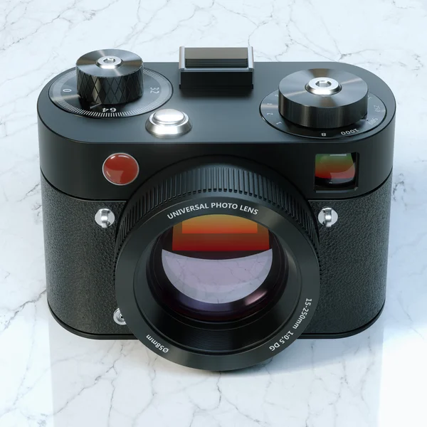 Vinobraní fotoaparát na mramorový stůl — Stock fotografie