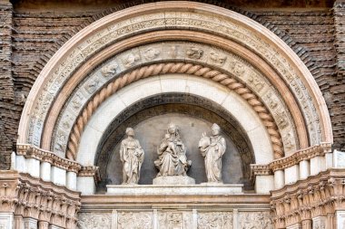 Basilica di San Petronio 'nun ana kapısı (Porta Magna), İtalya