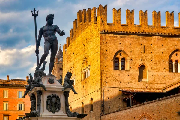 Fontana Del Nettuno Palazzo Enzo Bologna Italy — 스톡 사진